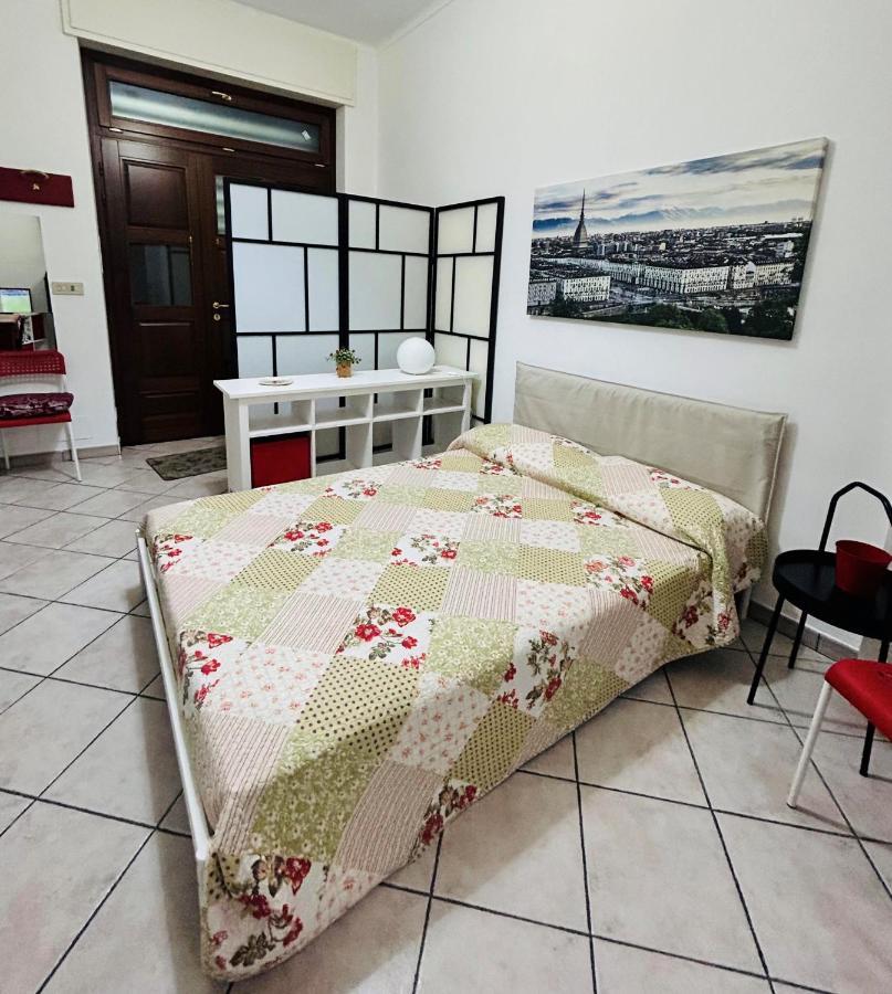Appartement Monolocale Maria Vittoria à Turin Extérieur photo